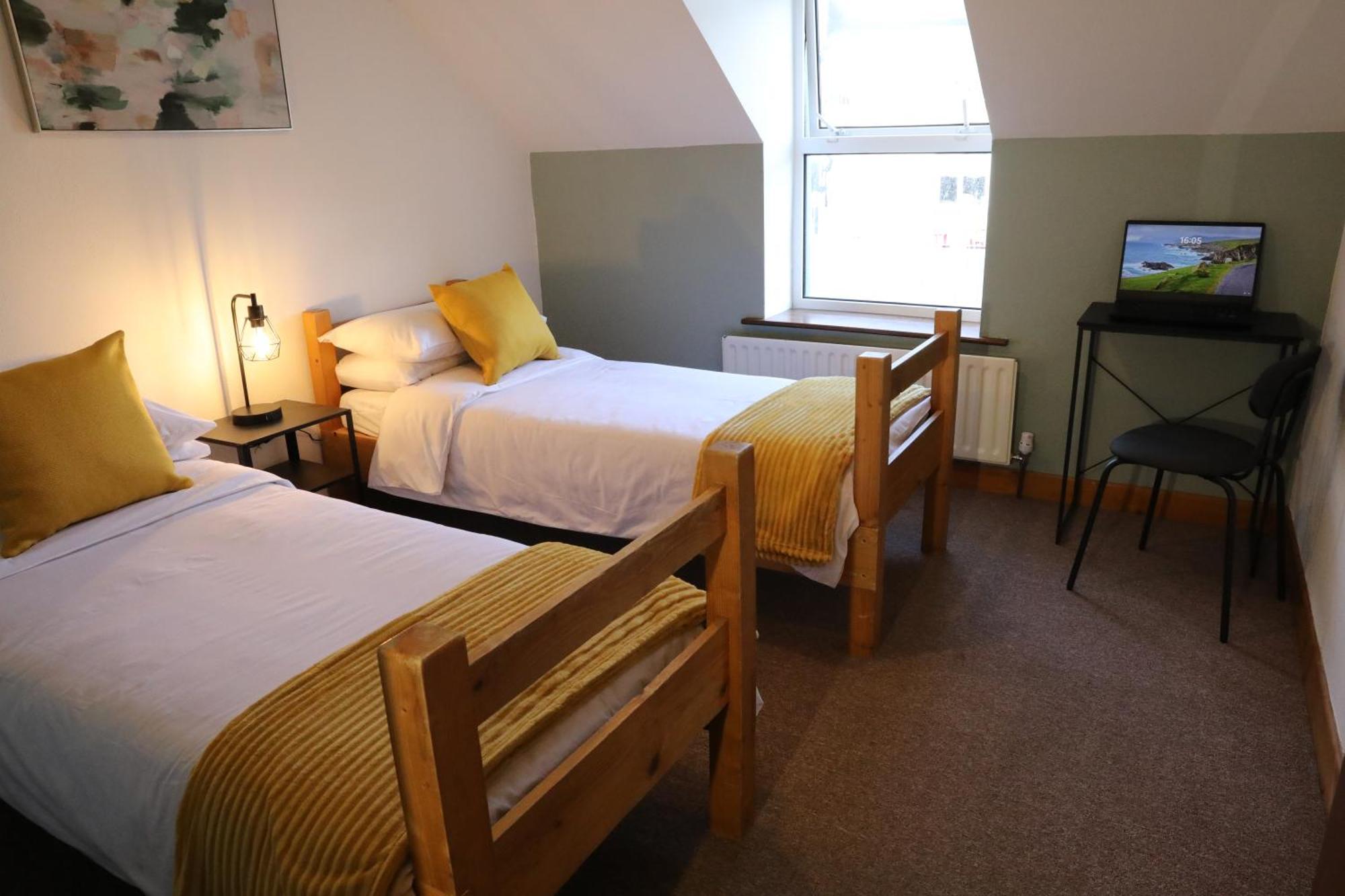 Glengarriff Hostel Esterno foto